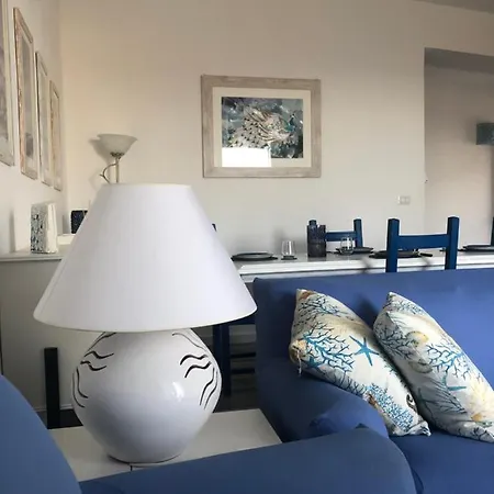 Maison Turquoise アパート カーラゴノネ